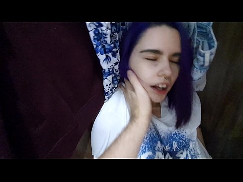 ❤️ Menemukan adikku di lemari dan membantunya cum ️  Sex pada kami ❤