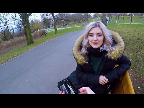 ❤️ Menelan air mani panas orang asing demi uang - blowjob di taman oleh Eva Elfie ️  Sex pada kami ❤